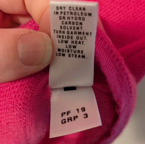 St. John Wool Sweater Vest - Picture 6 of 6